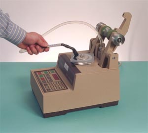 皮革耐磨試驗(yàn)機(jī)清理